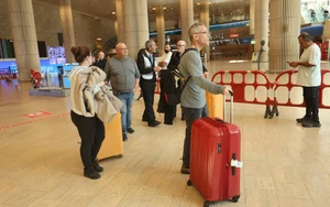 Israel siết chặt hoạt động hàng không, Cathay Pacific tiếp tục tạm dừng bay đến hết tháng 5