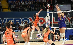 Đội bóng chuyền nữ Việt Nam đón ‘bom tấn Châu Âu’, quyết trở lại đỉnh cao sau 10 năm thăng trầm