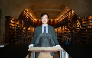 Mũ của Napoléon I được trưng bày sau nhiều năm bị lãng quên