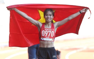 Nhà vô địch SEA Games chạy Grab và cách gỡ rối cho học trò đặc biệt