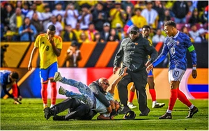 Mbappe có hành động đáng ngưỡng mộ sau khi tiến sát kỷ lục của Giroud