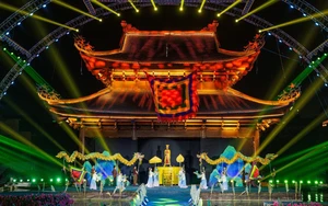 Show thực cảnh “Anh hùng cờ lau” - Bản hùng ca giữa lòng Cố đô