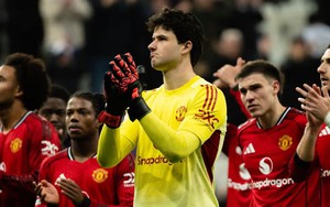 MU thua trận đầu tiên với HLV Michael Carrick: 'Quỷ đỏ' chưa dứt bệnh