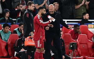 Liverpool gặp vấn đề khi đá chậm lại