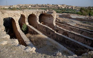 
Lộ con đường cổ 3.500 năm tuổi sau khi nước biển rút bất thường ở Thổ Nhĩ Kỳ