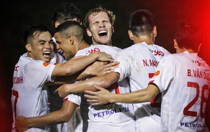 Văn Khang tỏa sáng, Thể Công Viettel thắng thuyết phục để đua vô địch V-League với CAHN