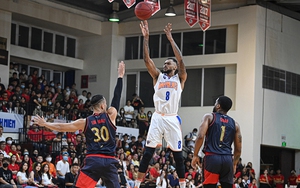 Bóng rổ và cái bắt tay của những 'ông lớn'