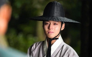 “Dưới bóng điện hạ” nhắm tới ngôi vương phòng vé mọi thời đại tại Hàn Quốc