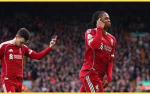 Rio Ngumoha: Thần đồng 17 tuổi hồi sinh hy vọng của Liverpool