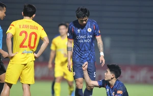 'Nóng' cuộc đua vô địch và trụ hạng V-League