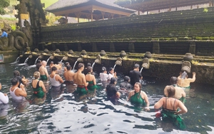 Tirta Empul - Dòng suối thanh tẩy nghìn năm và mạch sống tâm linh của Bali