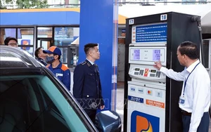 Quốc hội thông qua giảm thuế xăng dầu đến hết tháng 6/2026