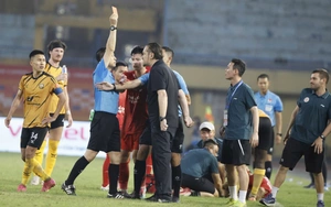 Dấu hiệu đáng lo của V-League 2025/26 