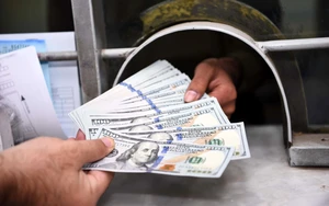 Đồng USD suy yếu nâng đỡ giá vàng