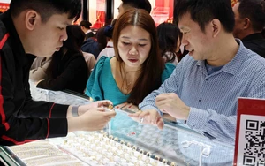 Giá vàng SJC hôm nay 16/4 ngược chiều giá thế giới