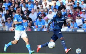 Serie A: Napoli gục ngã trước Lazio, AS Roma níu kéo hy vọng Champions League