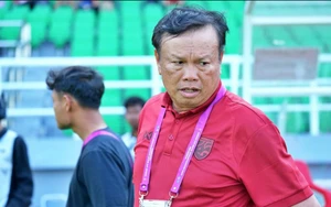 Bị U17 Lào loại, HLV Thái Lan xin lỗi và thông báo chia tay