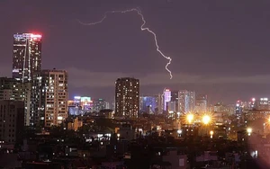 Cảnh báo mưa dông kèm lốc sét, mưa đá ở Bắc Bộ từ chiều tối 3/4