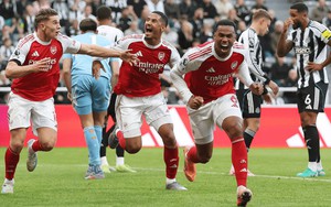 Arsenal vs Newcastle: Ghi nhiều bàn hơn để vô địch