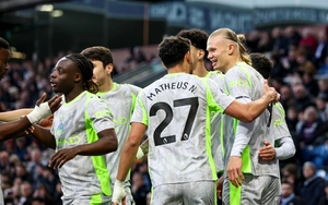 Đá đủng đỉnh, Man City vẫn rộng cửa “ăn ba”