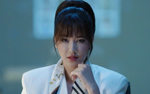 Hai vai "bà trùm" của Maya trên sóng VTV: Kể kỉ niệm bị lồi mắt vì stress khi đóng phim