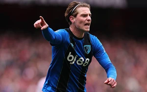 MU đang hồi sinh với Michael Carrick nhưng cần củng cố tuyến giữa bằng ‘Carrick phiên bản 2.0’