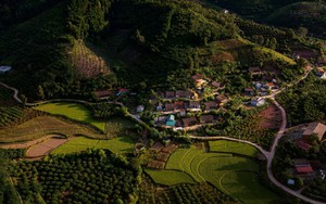 Bắc Hoa - vẻ đẹp nguyên sơ từ nếp nhà đất đến nhịp sống bản địa