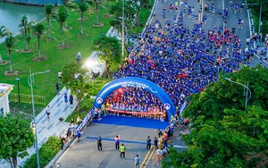 'Bước chạy yêu thương' mang niềm vui đến cho trẻ em