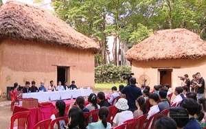 'Giữ hồn' bản sắc nhà Hà Nhì tại Bảo tàng Dân tộc học