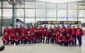 U17 Việt Nam lên đường lúc nửa đêm, HLV Roland gây bất ngờ ở danh sách rút gọn