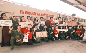 'Hà Nội 5 cửa ô' - Chạm vào ký ức 30/4 qua một hành trình đặc biệt