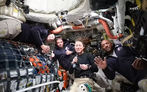 Hé lộ cuộc sống trên tàu vũ trụ của phi hành đoàn Artemis II