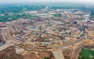 Nhộn nhịp trên công trường dự án sân vận động Trống Đồng, Hà Nội