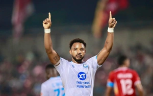 Xuân Son giúp CLB Nam Định gây áp lực lên nhóm đua vô địch V-League