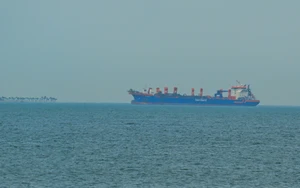 Mỹ đề xuất để Mỹ kiểm soát và thu phí tàu thuyền qua lại Hormuz