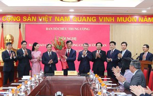 Hội nghị bàn giao công tác của đồng chí Trưởng Ban Tổ chức Trung ương