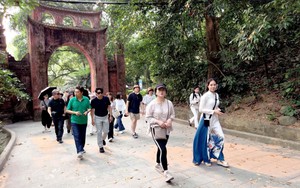 Nhiều đoàn khách du lịch quốc tế khám phá, trải nghiệm các điểm du lịch tại Phú Thọ