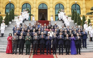 Tổng Bí thư, Chủ tịch nước chủ trì hội nghị công bố các quyết định đối với Chính phủ