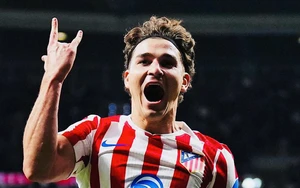 Nghệ thuật sút phạt của Julian Alvarez