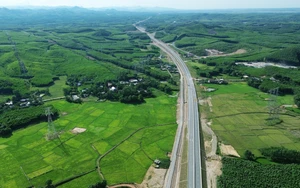 Sẽ khai thác đồng bộ 12 tuyến cao tốc Bắc - Nam phía Đông vào dịp 30/4