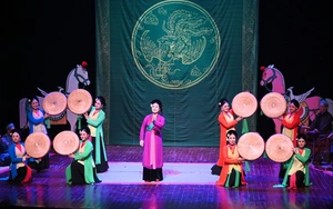 'Đầu tư cho đội ngũ kế cận cho sân khấu rất quan trọng!