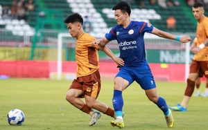 'Chuyện lạ V-League': Bất chiến tự nhiên thành