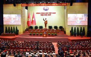 Ánh sáng Hồ Chí Minh soi đường cho kỷ nguyên vươn mình của dân tộc