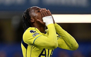 Trong ngày Arsenal vô địch, Tottenham vẫn phải đua trụ hạng tới vòng cuối