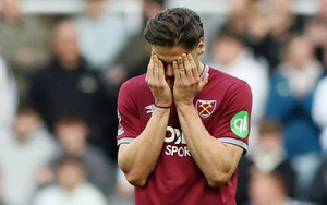 Vì tiền thuế, người dân London 'cầu nguyện' để West Ham không xuống hạng