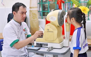 Bệnh viện Mắt Sài Gòn Cần Thơ tổ chức khám mắt miễn phí tại Trường Tiểu học An Nghiệp