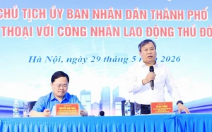 Lãnh đạo thành phố Hà Nội cam kết tháo gỡ những vấn đề công nhân lao động quan tâm 