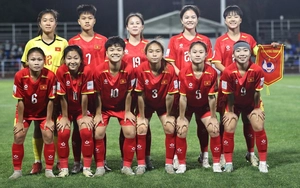 Thua Trung Quốc, U17 nữ Việt Nam vẫn sáng cửa đi tiếp