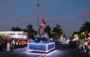 Carnival “Sắc màu biển đảo” thu hút đông đảo người dân và du khách