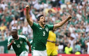 Chiến thắng ở Azteca, trong những tiếng hô "Mexico"